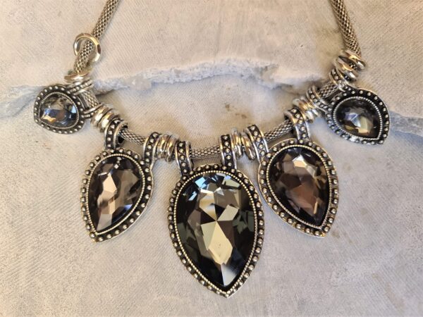 Crystal Necklace Grey - Image 4
