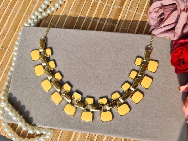 Liza Necklace yellow - Image 6