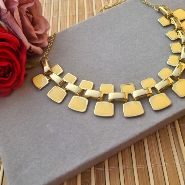 Liza Necklace yellow - Image 4