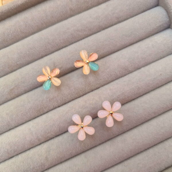 Flower stud - Image 4
