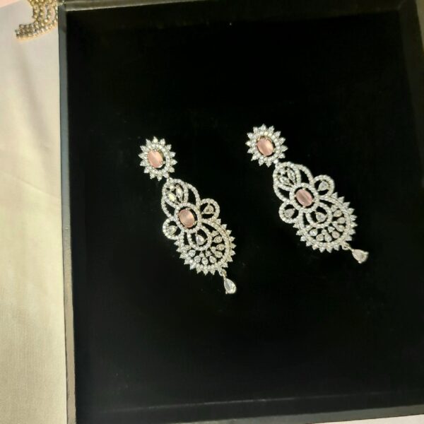 Blush Radiance earrings - Image 5