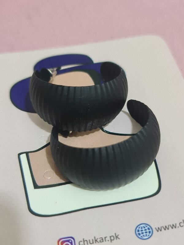 Suzan Earrings Black / Purple - Image 2