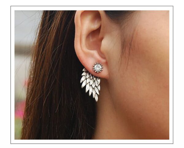 Crystal wing earring - Image 3