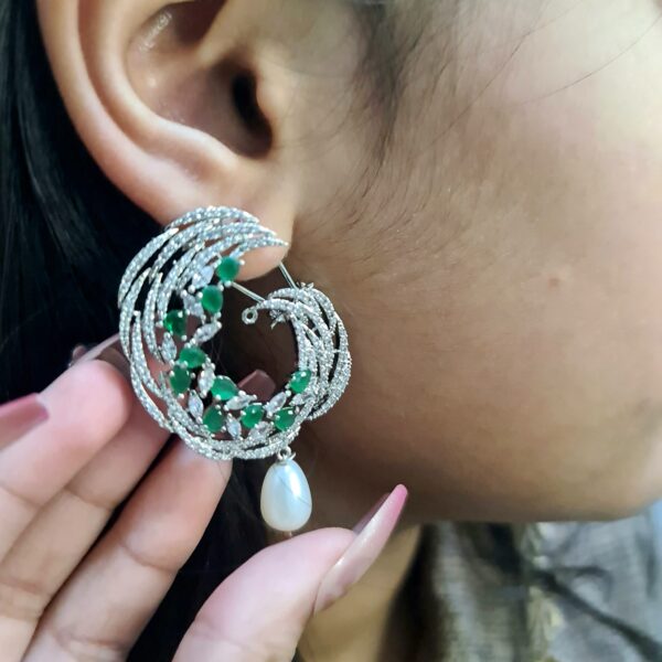 Nashfa Green Earrings - Image 4