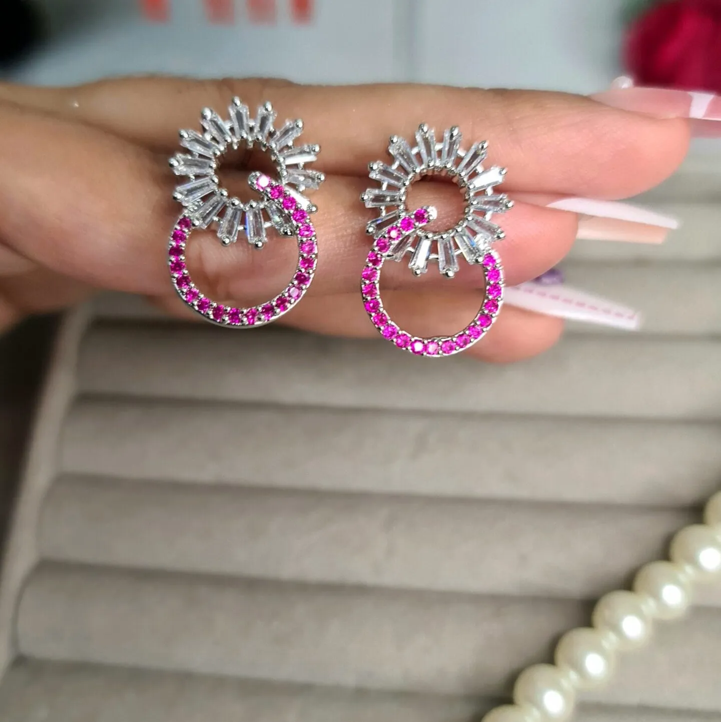 Marwa Earrings Shocking Pink - Image 3