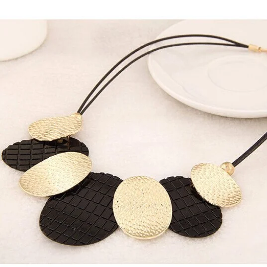 Oval necklace - Image 3