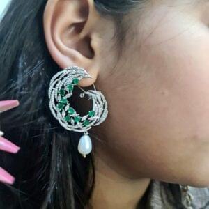 Nashfa Green Earrings