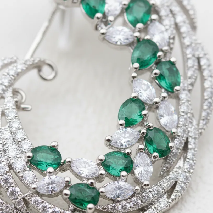 Nashfa Green Earrings - Image 4